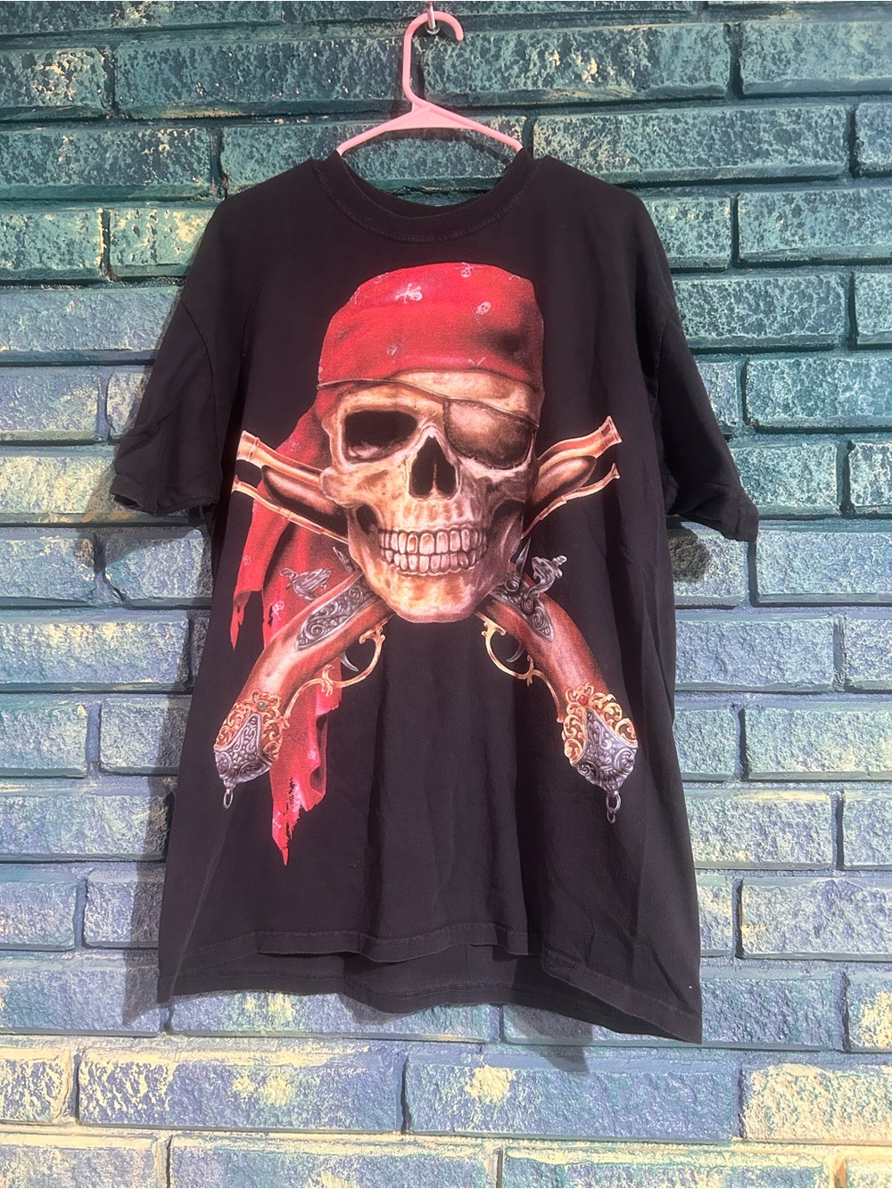 The Mountains large men  Skull Graphic Tee with Red Bandana